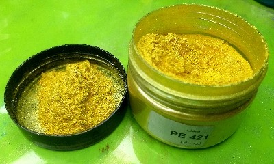 تصویر پودر اکلیل زرد طلایی ساتن کد Pe421