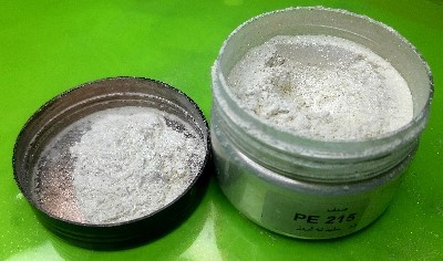 تصویر پودر اکلیل کروم سفید ته قرمز کد Pe215